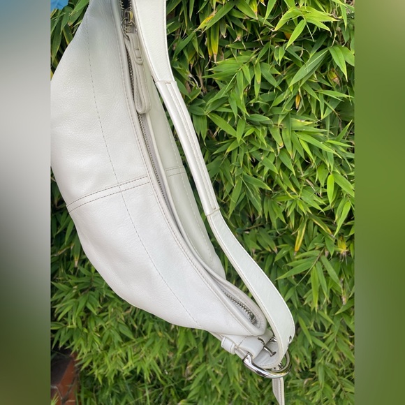 Coach Soho Large Ivory Glove Leather Hobo Shoulder Bag 9464 Y2K🔥 - Picture 6 of 15